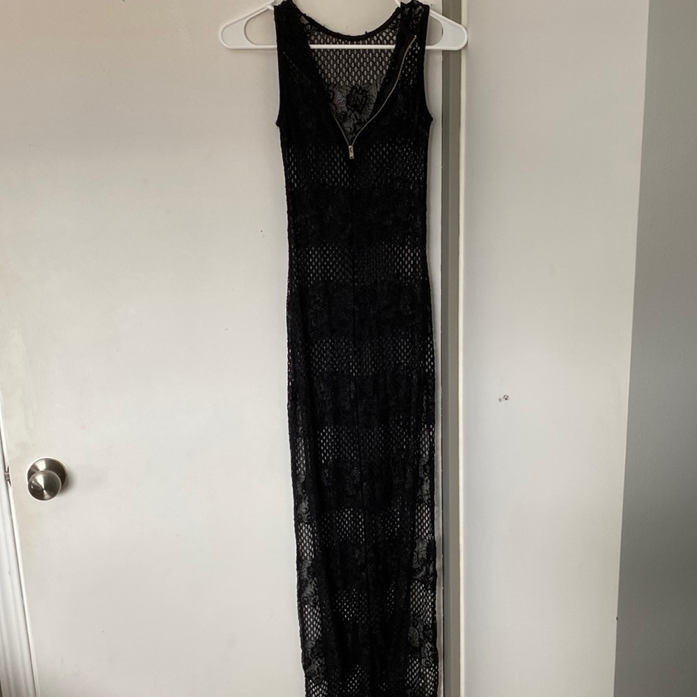 Bathing suit cover up. NEVER WORN XS Papaya brand. Black